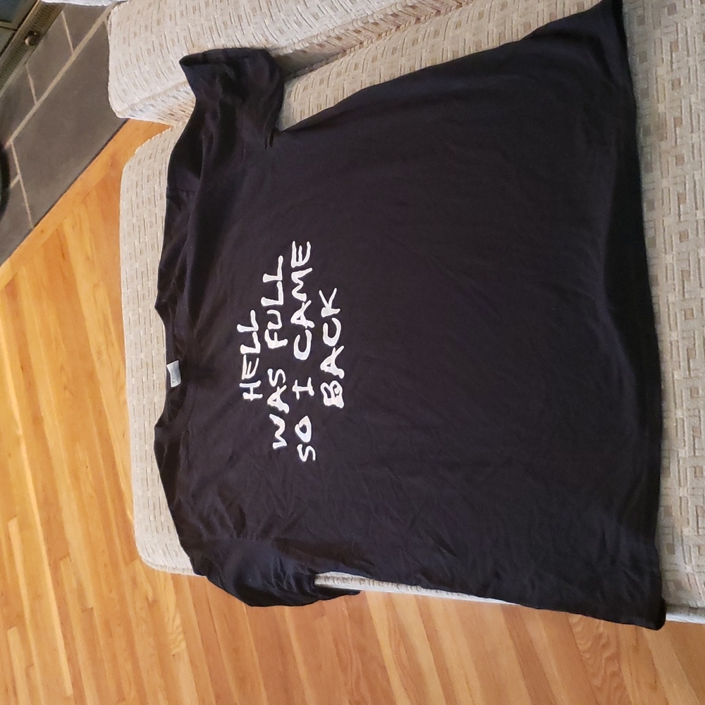Gildan men's tshirt saying"Hell was full so I came back" Black XL never worn
